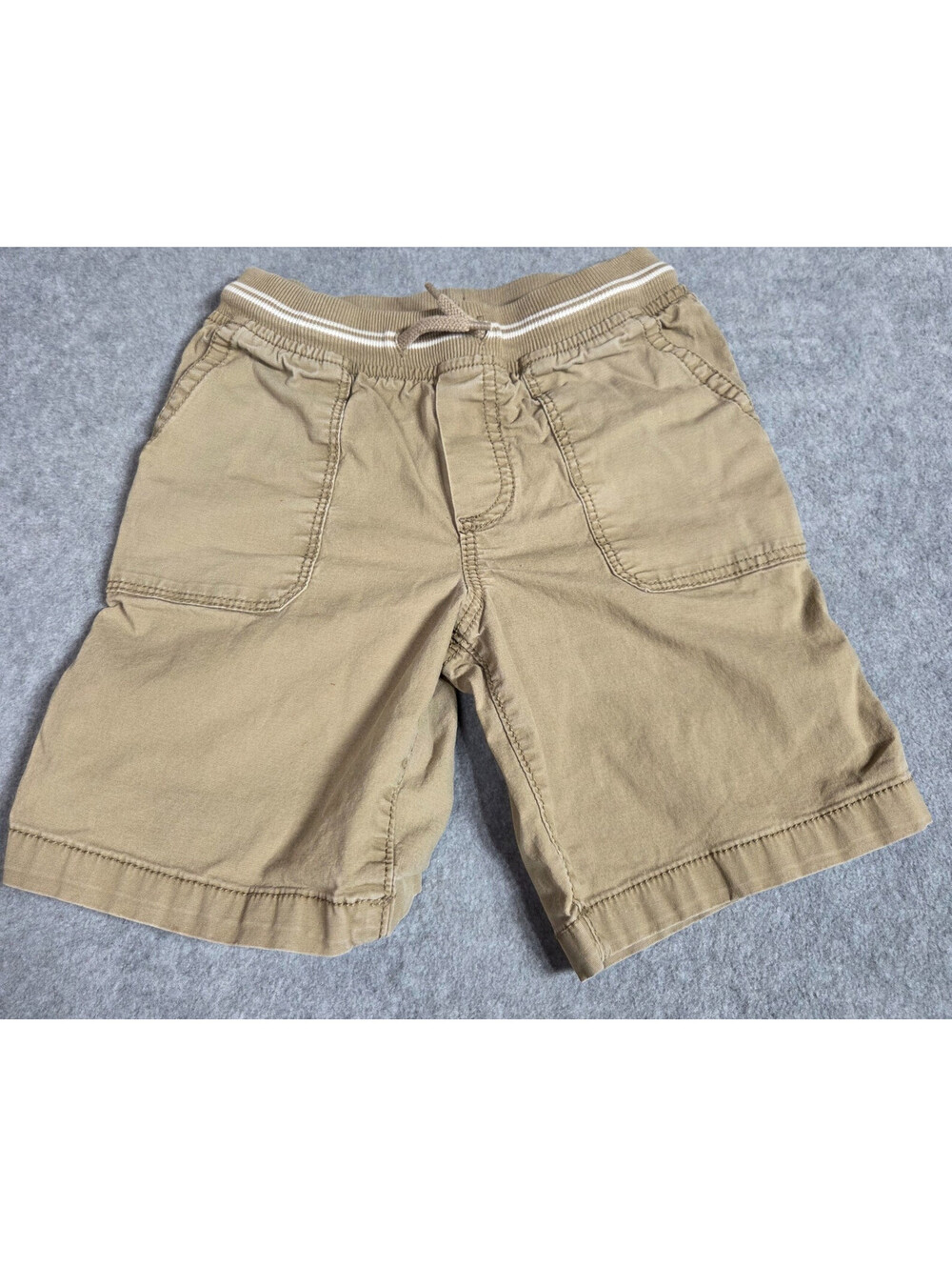 OshKosh B'gosh Boys' 5T Khaki Pull-On Cargo Shorts - Excellent Condition